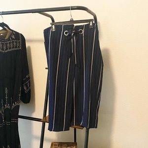 🌾Navy Pinstripe Skirt🌾